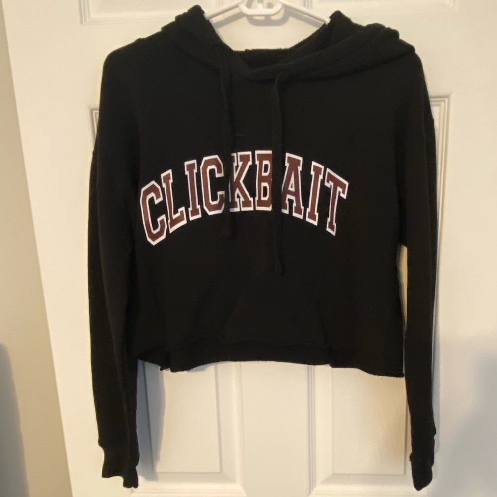 Clickbait crop sweater